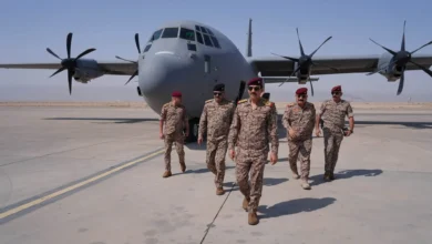 وفد أمني برئاسة رئيس أركان الجيش يصل قيادة القوة البحرية بالبصرة