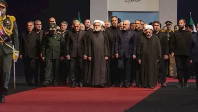 وفد مصري برئاسة رئيس مجلس الشيوخ يحضر تشييع علي خامنئي