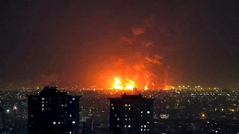 وول ستريت جورنال: قائد سينتكوم يدعو لتكثيف الضغوط العسكرية على إيران