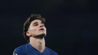"أتلتيكو مدريد يواجه جوليان ألفاريز بالحقيقة بعد انتهاء النقاش"