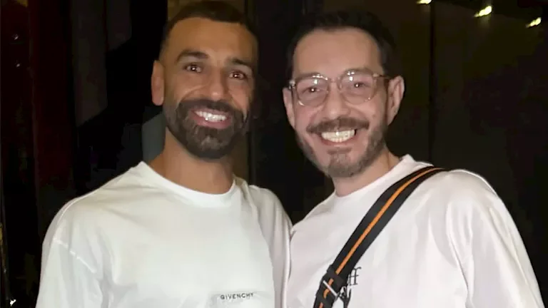 أحمد زاهر يلتقي محمد صلاح بعد تألقه مع طرابزون في "أنا والأسطورة"