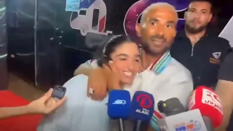 أحمد سعد يمازح ابنته "جودي" قبل حفل الساحل الشمالي