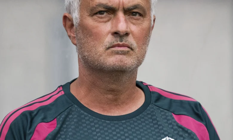 "أسطورة ريال مدريد ينتقد عودة مورينيو: لا أرى جدوى في ذلك"