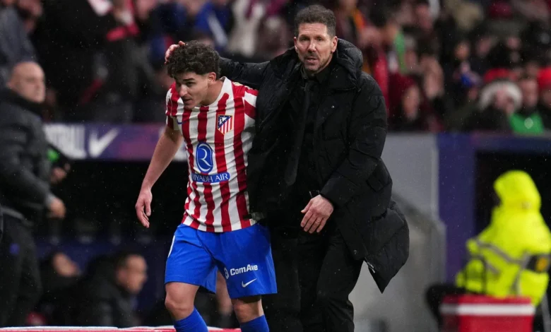 ألفاريز يعود إلى مدريد وسيميوني يؤجل اجتماع الحسم: ما الجديد؟