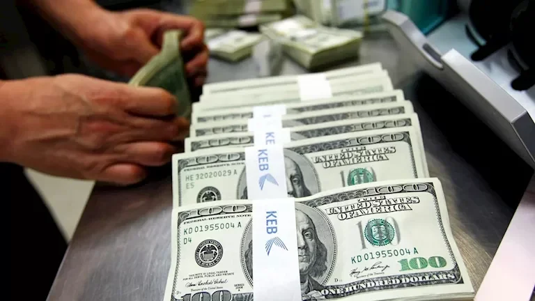 إغلاق حوالي 300 حساب بنكي لترامب وعائلته بسبب غسل أموال