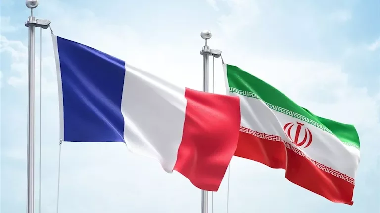 إيران تصنف دبلوماسيين فرنسيين كـ"غير مرغوب فيهم"