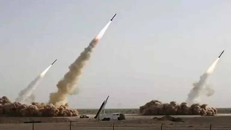إيران تنفي إطلاق صواريخ نحو الإمارات وسط توترات إقليمية متصاعدة