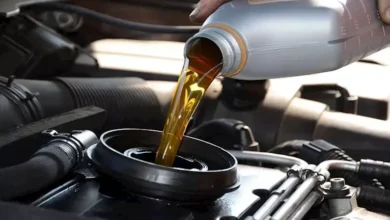 اختيار زيت المحرك المثالي لسيارتك: 4 خطوات تضمن تجنب الأخطاء