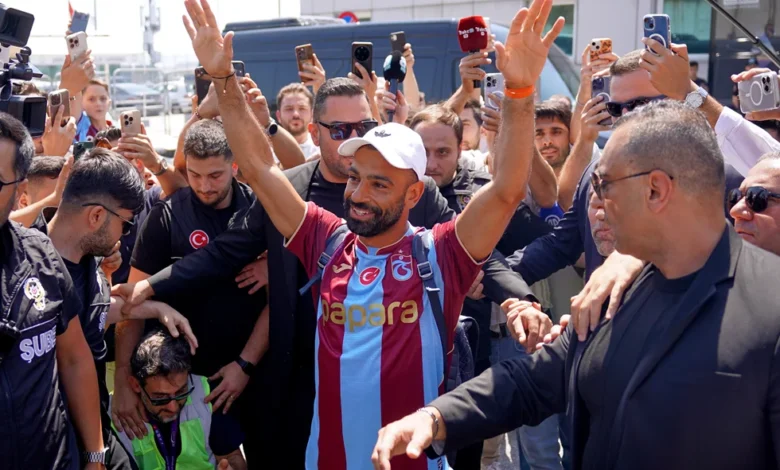 استقبال تاريخي لمحمد صلاح في مدينة طرابزون (فيديو) 1 استقبال تاريخي لمحمد صلاح في مدينة طرابزون (فيديو)