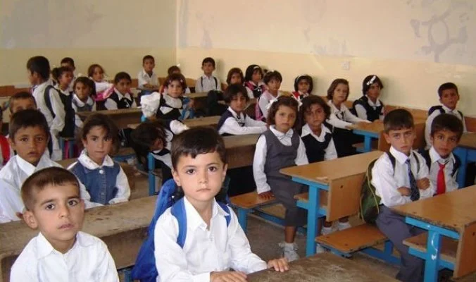 التربية تتيح فرصة الالتحاق بالمدارس الحكومية ذات المعايير الدولية للصف الأول الابتدائي