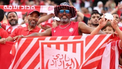 الجيش الملكي يضغط على الوداد.. وفيفا يفرض قيوداً إضافية