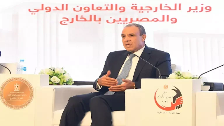 الخارجية المصرية تعلن تفاصيل خطة تطوير خدمات المصريين في الخارج 1 الخارجية المصرية تعلن تفاصيل خطة تطوير خدمات المصريين في الخارج