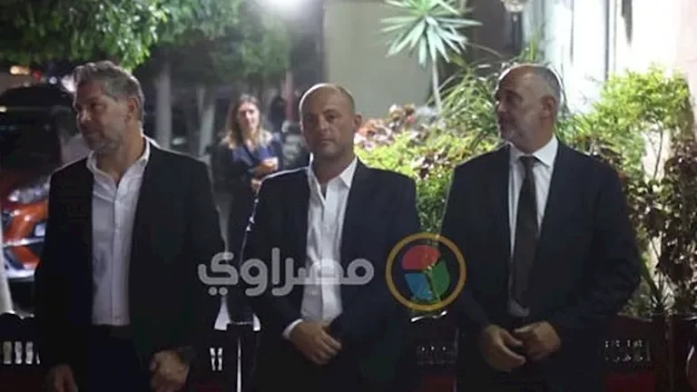 الصور الأولى من عزاء والدة المخرج العراقي عثمان أبو لبن