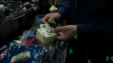 العقوبات على إيران: النفط والعملة والتضخم في صميم المواجهة