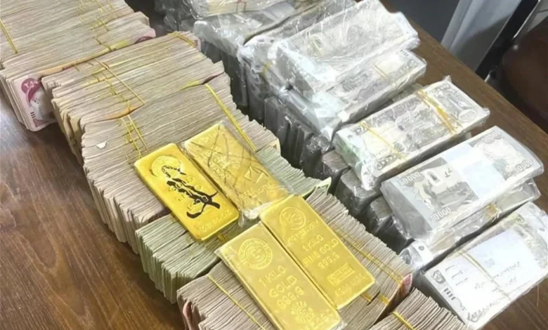 النزاهة تضبط حوالي 9 مليارات دينار وسبائك ذهب في منازل وكيل وزير الكهرباء
