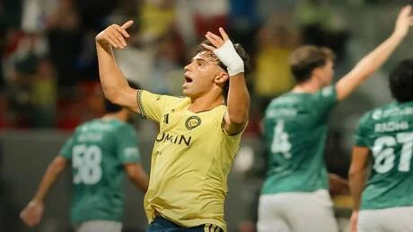 "النصر يحقق ريمونتادا مذهلة أمام الاتفاق بعشرة لاعبين (فيديو)"
