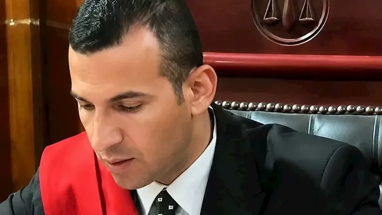 النيابة العامة تأمر بحبس متهمين بالتداخل في وظيفة عمومية والنصب وتقديمهم للمحاكمة الجنائية العاجلة