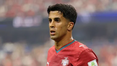 برشلونة يتأخر في حسم صفقة كانسيلو بعد عودته إلى الهلال