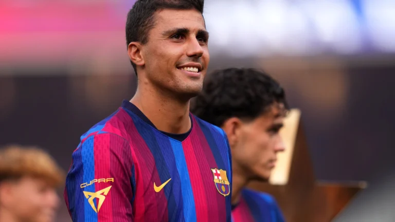برشلونة يستعيد توازنه بالتعادل 1:1 ويعلن صفقاته رسميًا