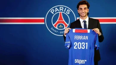 برشلونة يُعلن رسمياً عن انتقال فيران توريس إلى باريس سان جيرمان