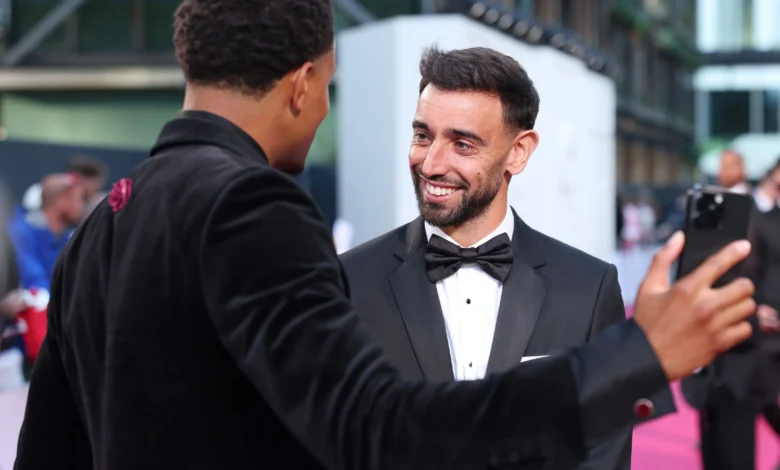 برونو فرنانديز يُتوَّج بجائزة أفضل لاعب في إنجلترا 1 برونو فرنانديز يُتوَّج بجائزة أفضل لاعب في إنجلترا