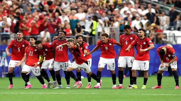بعد تصريح النحاس.. هل "كبر سن اللاعبين" يؤثر على عروض الاحتراف بعد المونديال؟