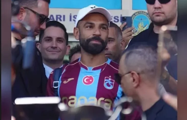 تريزيجيه يوجه رسالة لمحمد صلاح بعد انتقاله إلى طرابزون