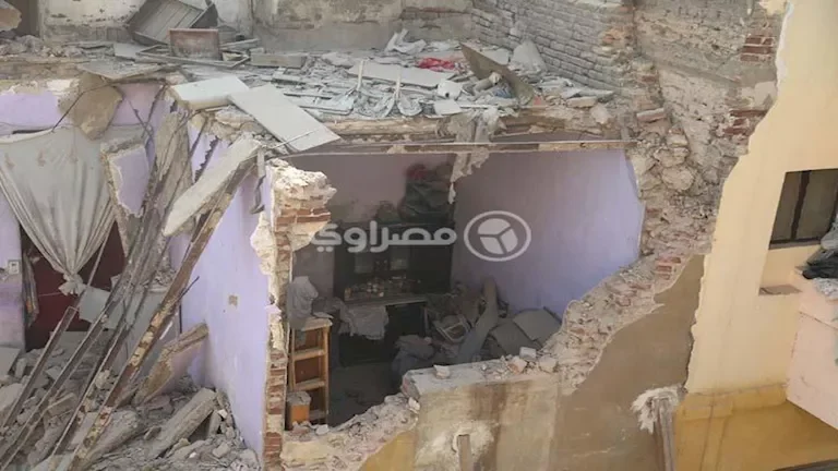 تشكيل لجنة هندسية لتقييم تأثير الزلزال على العقارات المجاورة لعقار "روض الفرج" المنهار 1 تشكيل لجنة هندسية لتقييم تأثير الزلزال على العقارات المجاورة لعقار "روض الفرج" المنهار
