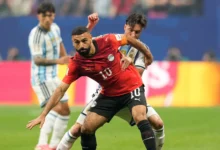 تغير وجهة محمد صلاح في اللحظات الأخيرة بعد استلام وكيله للعقود
