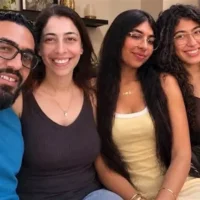 تفاصيل مذبحة التجمع: 3 رصاصات للأب و5 للزوجة وطفلتيها من قبل المتهم