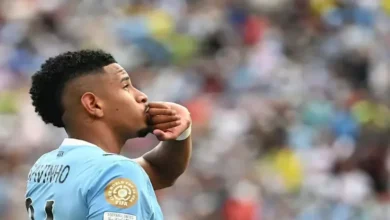توتنهام يعلن التعاقد مع سافينيو لاعب مان سيتي في انتظار مرموش