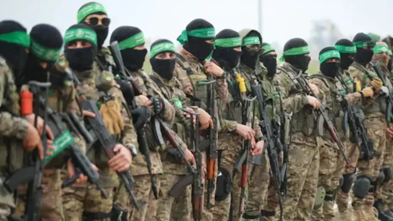 حماس: تدمير منازل الشهداء لن يثني الفلسطينيين عن التمسك بأرضهم