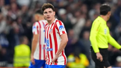 رئيس أتلتيكو يوضح: هل يواجه ألفاريز غضب جماهير مدريد بعد أزمة برشلونة؟ 2 رئيس أتلتيكو يوضح: هل يواجه ألفاريز غضب جماهير مدريد بعد أزمة برشلونة؟