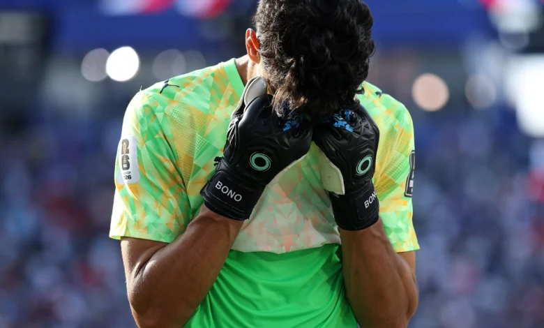 رقم كارثي يضرب شباك ياسين بونو مع الهلال للمرة الأولى