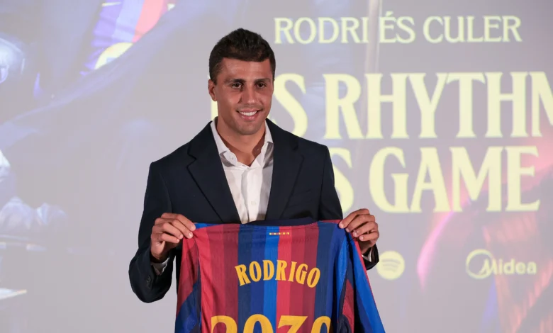 رودري يسير على درب نيمار وسواريز.. نجوم اختاروا برشلونة على ريال مدريد
