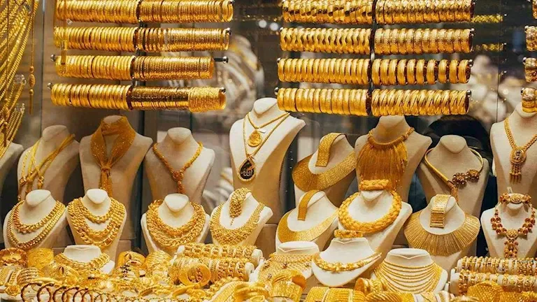 سعر الذهب اليوم الخميس: تحديث حول التعاملات الصباحية في الأسواق