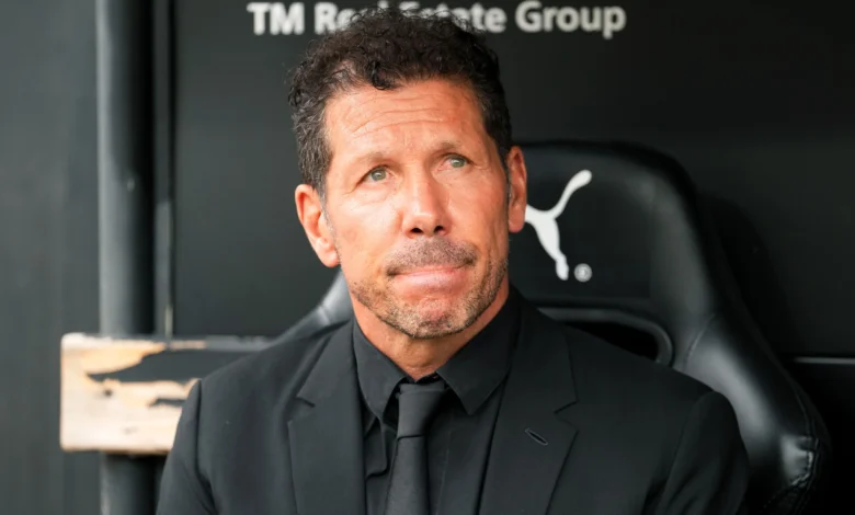 سيميوني يتصدى لجماهير أتلتيكو مدريد بسبب ألفاريز