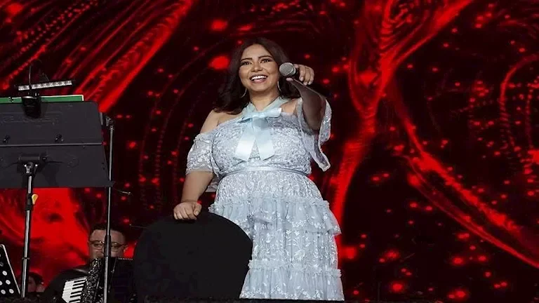 شيرين عبد الوهاب تكشف عن صور جديدة من كواليس حفل الساحل الشمالي