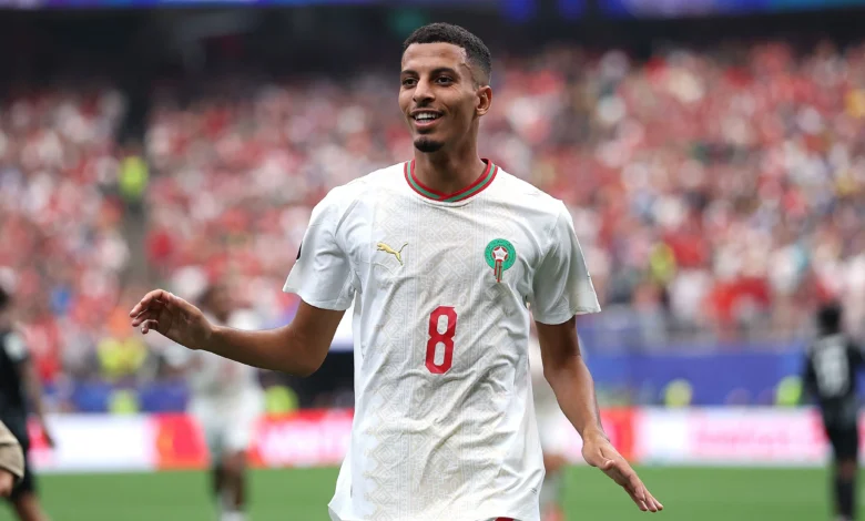 صراع رباعي على أوناحي: إنجلترا والسعودية تتنافسان على ضم نجم المغرب