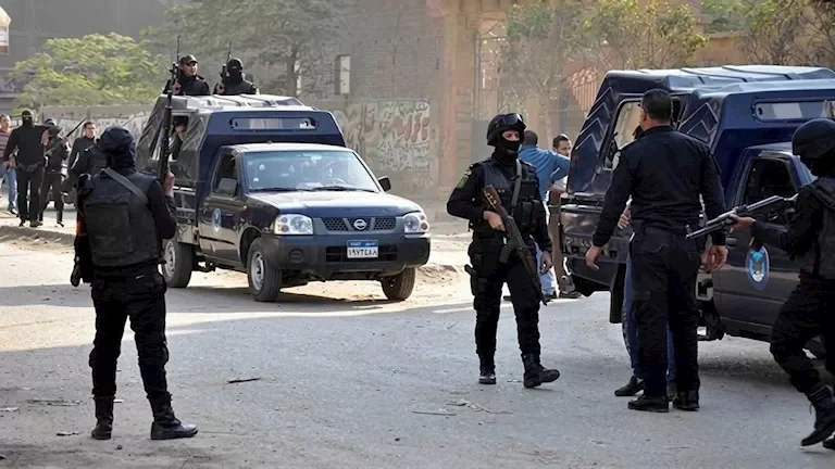 ضبط 25 طن من الدقيق و63 مليون جنيه في قضايا نقد أجنبي خلال 24 ساعة في العراق