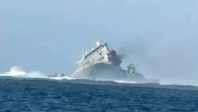عاصفة قوية تسبب اضطراب حركة الطيران وجنوح سفينة في قبرص
