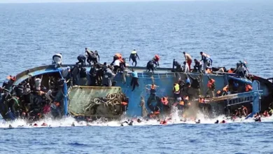 غرق مركب مهاجرين قبالة تونس: فقدان 13 شخصًا وإنقاذ ناجين