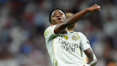 فينيسيوس في مفترق الطرق: عرض مُحسّن من ريال مدريد يضعه أمام خيار البيرنابيو أو آرسنال!