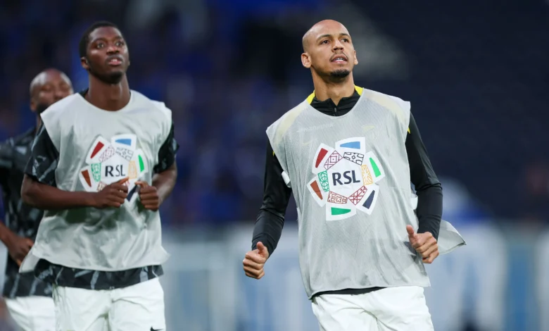 لاعب وسط جديد يهدد موسم الاتحاد بعد فابينيو ودومبيا والغامدي