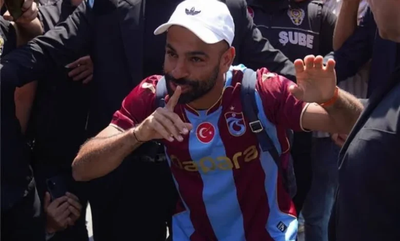 محمد صلاح يتلقى هدية غير متوقعة في مسيرته!