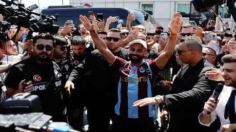 محمد صلاح يتوج بجائزته الفردية الأولى مع طرابزون رسمياً (فيديو)