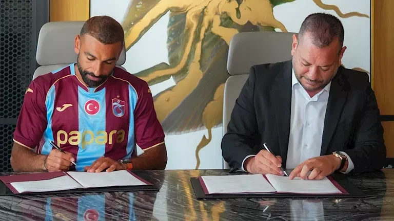 محمد صلاح يوقع عقده مع طرابزون سبور لمدة موسمين رسميًا
