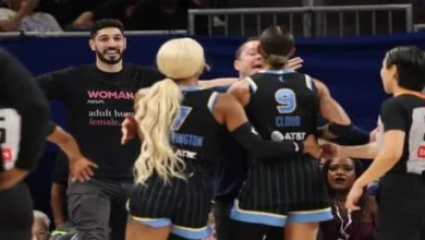 مشادة تثير الجدل بسبب قميص في الدوري الأمريكي لكرة سلة السيدات