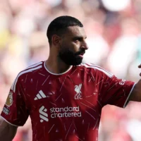 مشجع يطلب من صلاح الانتقال لطرابزون.. شاهد رد فعله بالفيديو!