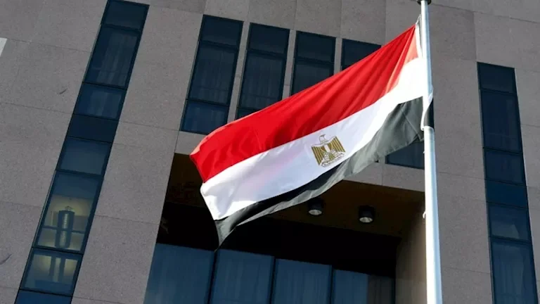 مصر ترحب برفع الولايات المتحدة سوريا من قائمة الدول الراعية للإرهاب